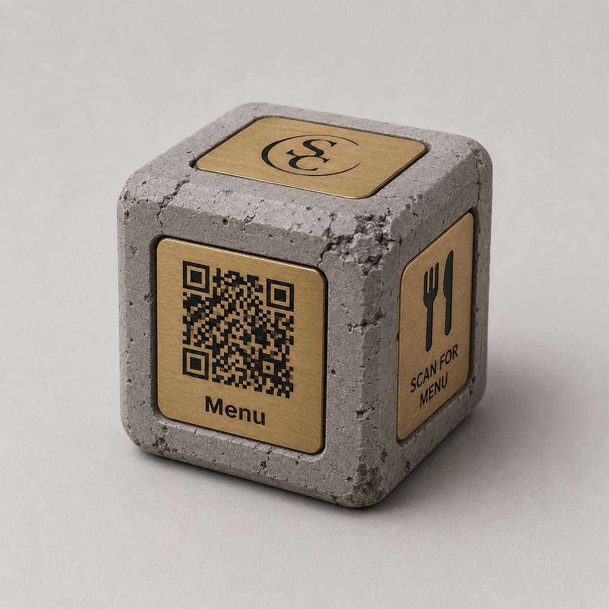 Cubo steampunk cemento e rame Espositore QR Code Personalizzato | Effetto cemento Menu Digitale, Social Media, Wi-Fi | Stampa 3D e Incisione