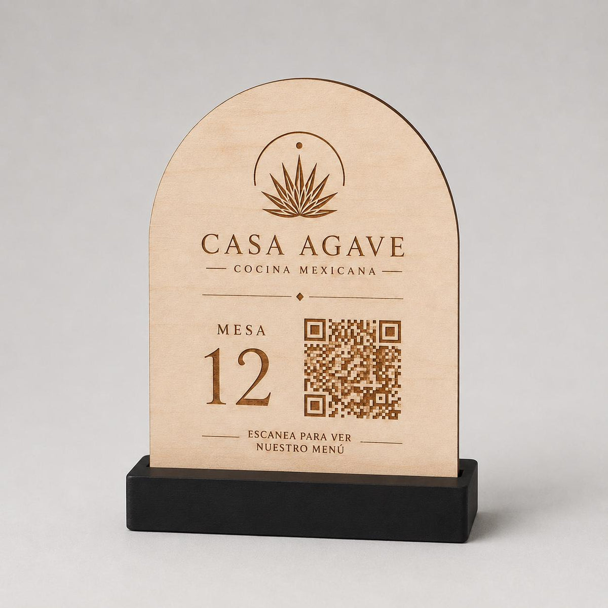 Segnatavolo ad Arco in Legno con Base Colorata, Porta QR Code Ristorante Personalizzato, Numeri Tavolo Moderni Boho Chic, Portamenu con Logo