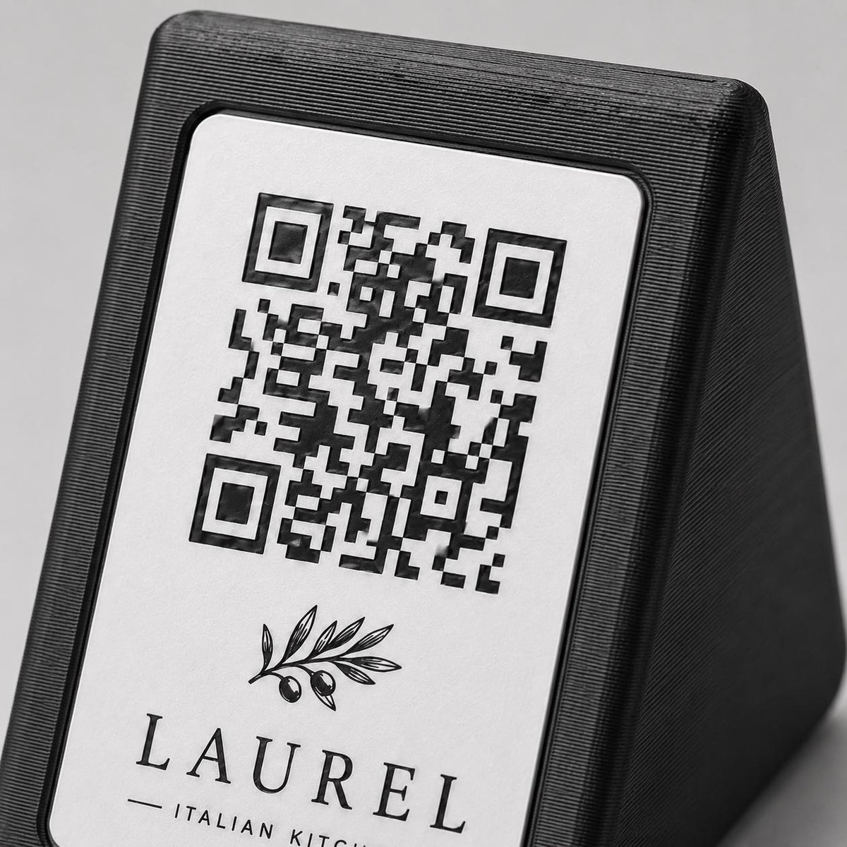 Porta Menu QR Code Personalizzato, Espositore 3D per Tavoli Ristorante e Bar, Segnatavolo con Incisione Logo, Supporto Moderno