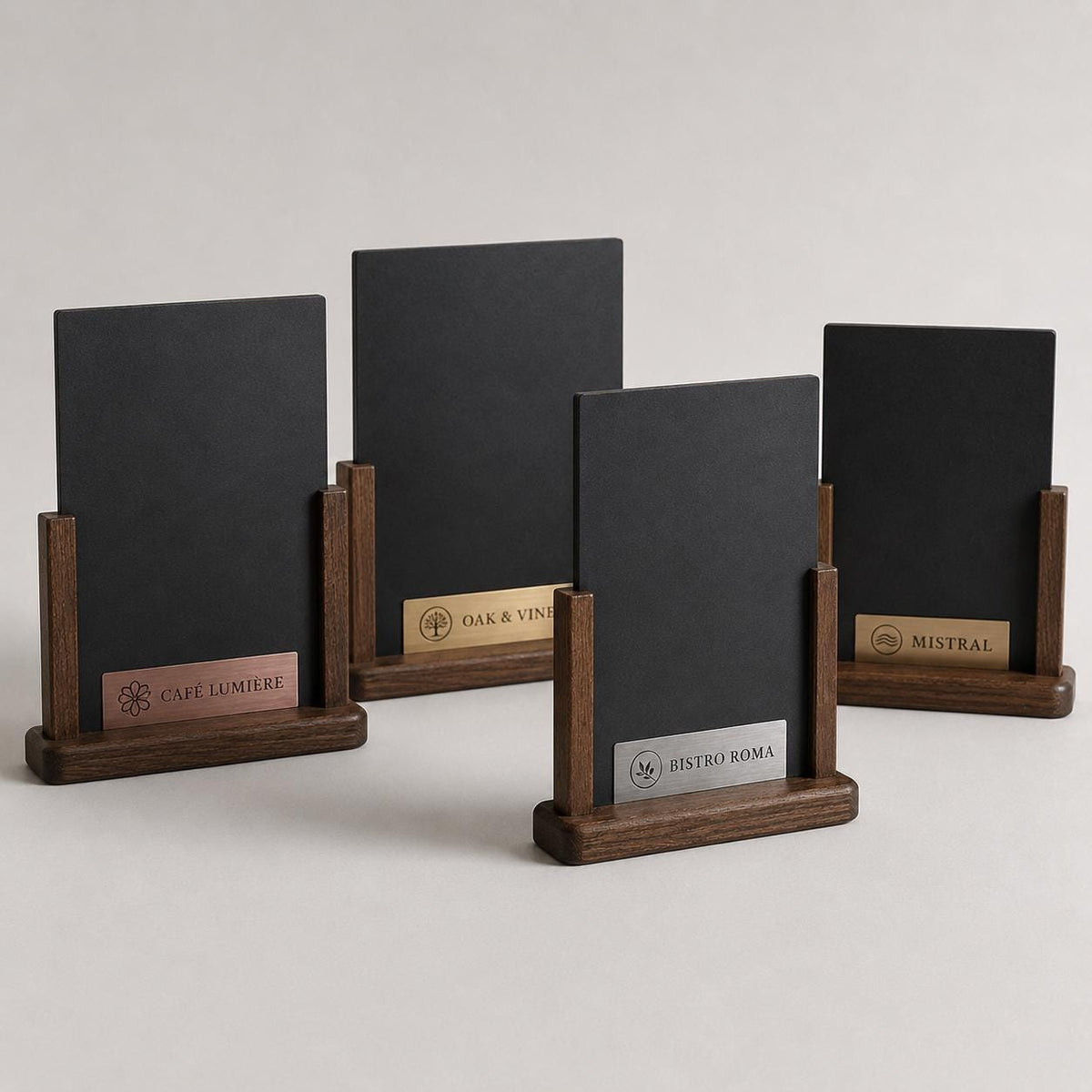 Porta Menu da Tavolo Personalizzato, Espositore 3D Legno Lavagnetta per Ristorante e Bar, Segnatavolo con Incisione Logo Supporto rustico A4