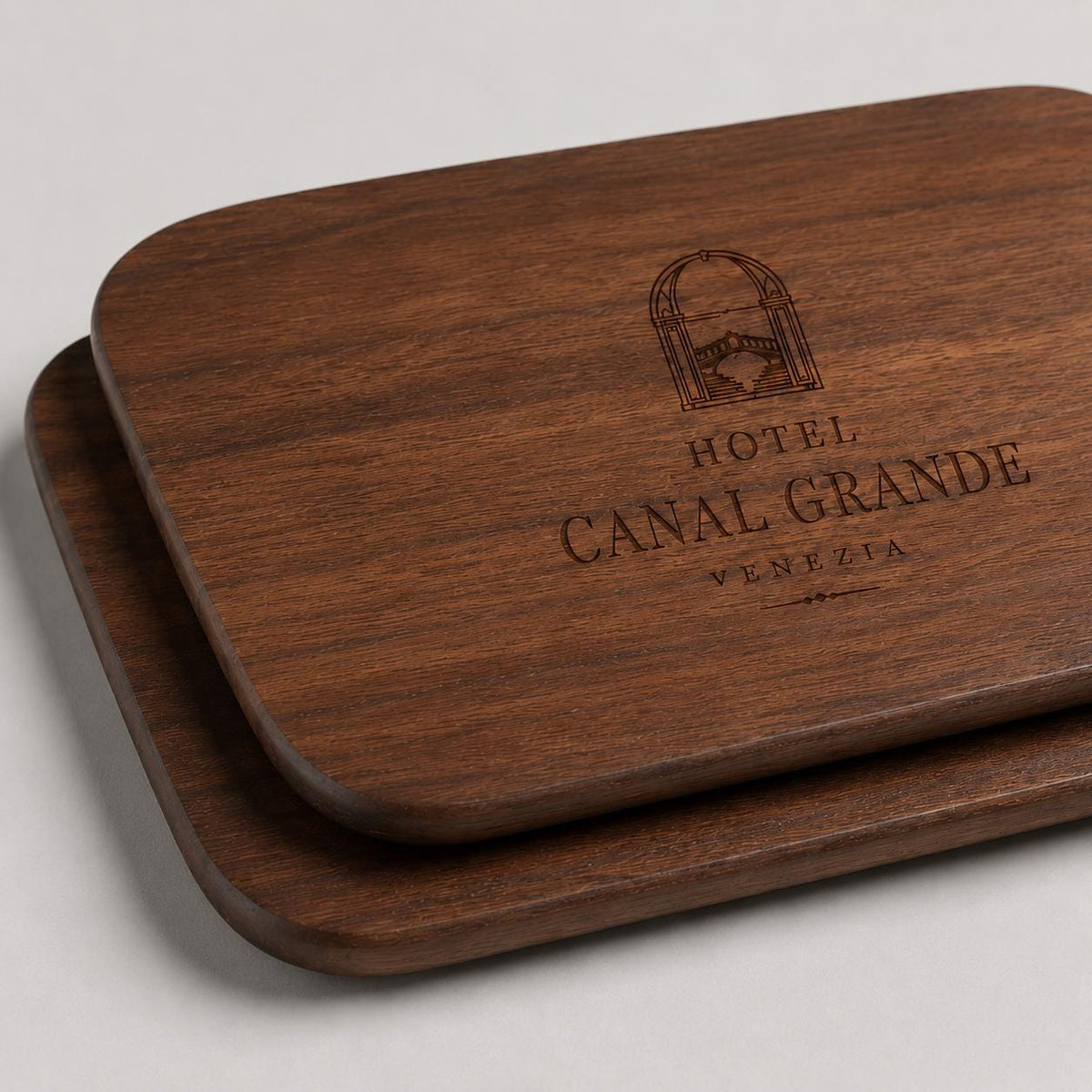 Set di 4 taglieri in legno di acacia, 28 x 20 cm personalizzato con incisione laser. ideale per colazioni come bomboniera per regalo nozze