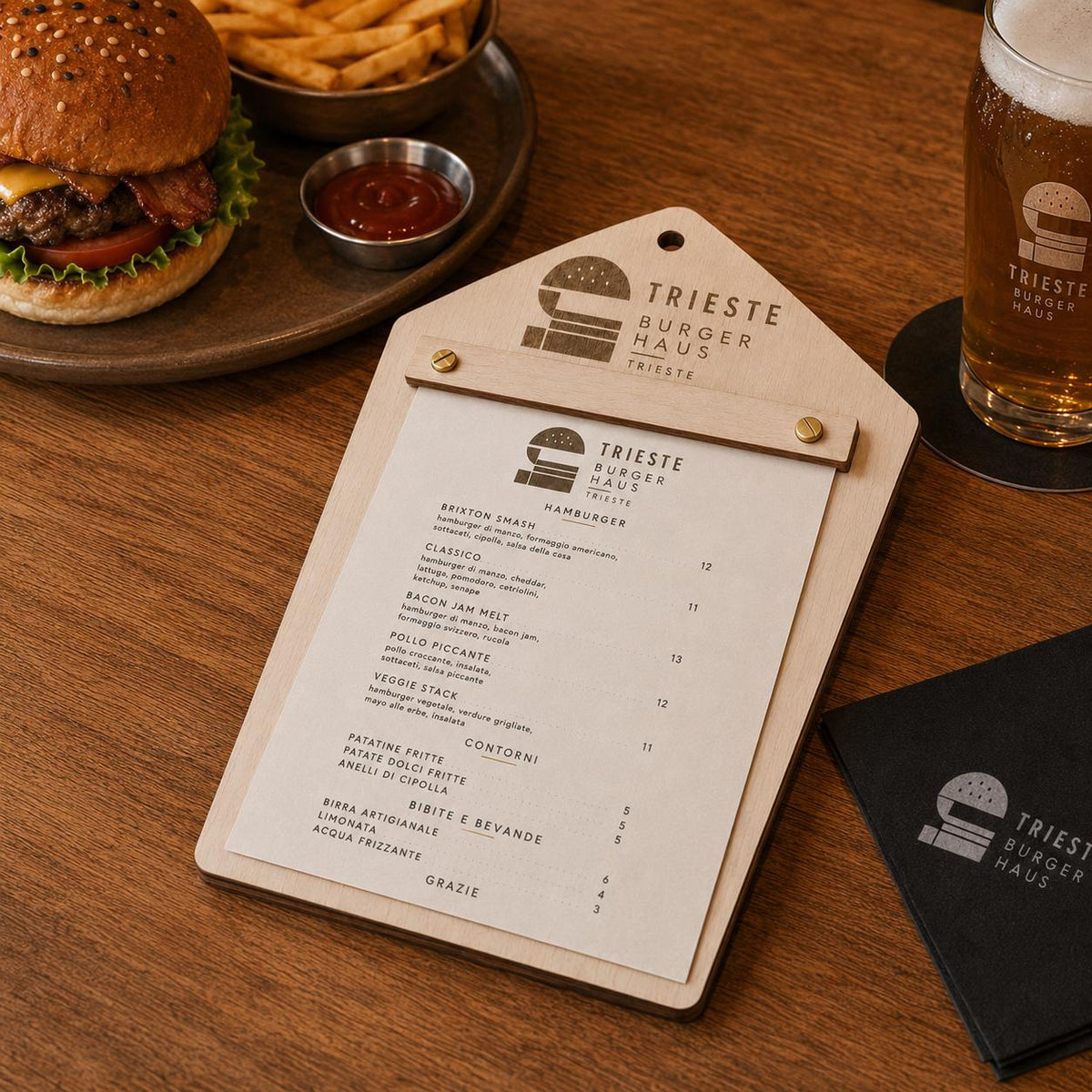 Portamenu in Legno pentagonale , Tavoletta per Ristorante mediterraneo, Clipboard Personalizzata Incisione Logo