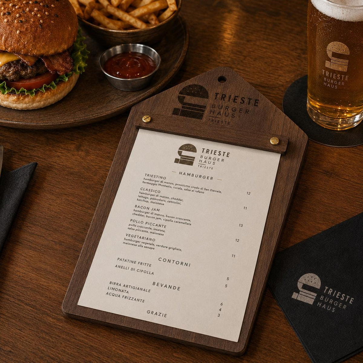 Portamenu in Legno pentagonale , Tavoletta per Ristorante mediterraneo, Clipboard Personalizzata Incisione Logo