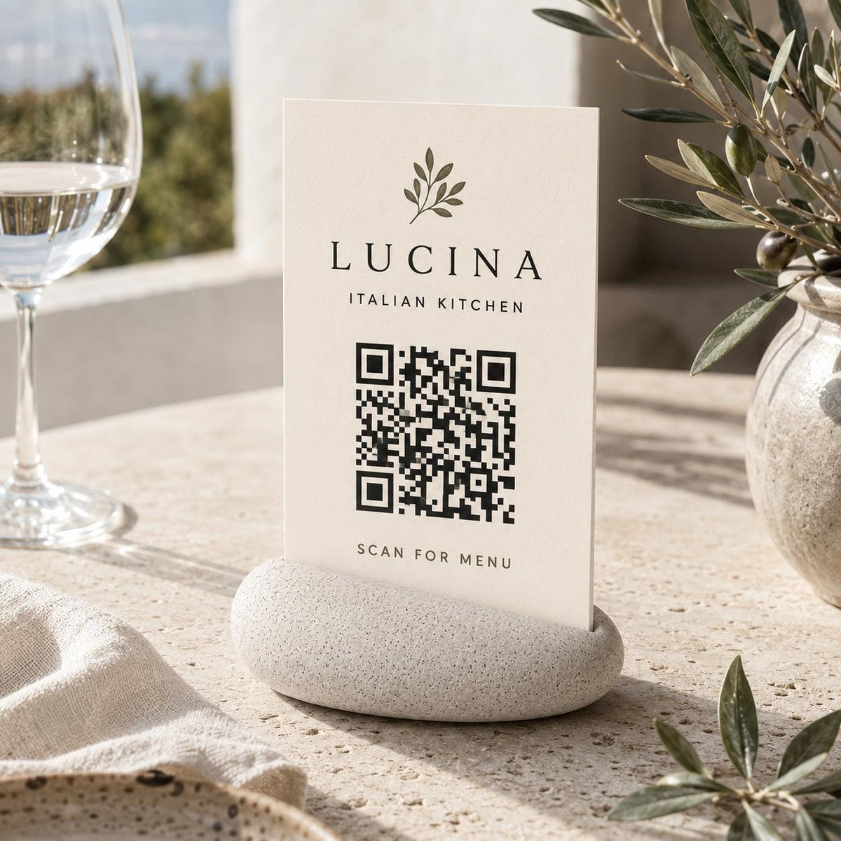 Portamenu Design Sasso in Stampa 3D, Segnatavolo Organico PLA Effetto Pietra, Espositore Menu Minimalista per Ristorante Bistro Caffetteria