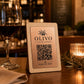 Supporto QR Code da tavolo in plexiglas nero con targhetta ottone o bianco incisa per ristorante bar hotel