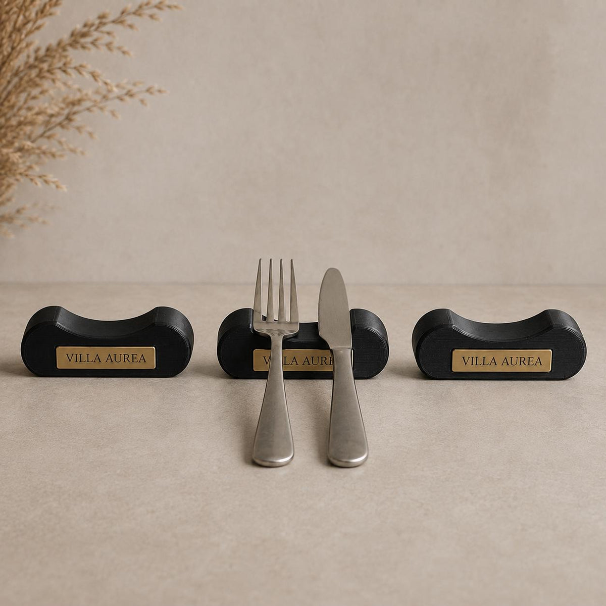 Set da 10 Poggiaposate Personalizzati | Supporti Posate in PLA e Rowmark Inciso per Ristoranti e Hotel