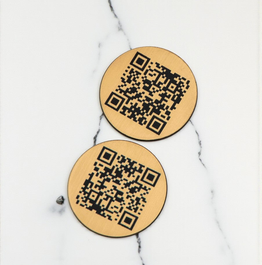 qr code rotondi economici in ottone abs da tavolo Portamenu 10-50-100 pz personalizzati con incisione laser logo (Copia) (Copia) (Copia)