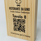 Totem in legno con QR Code inciso menù digitale inciso al laser