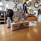 trofeo moderno  ciclismo argento in pino massello, premio quadrato personalizzato abbinato a cornice flessibile in ottone, targa di riconoscimento, targa per traguardo raggiunto (Copia)