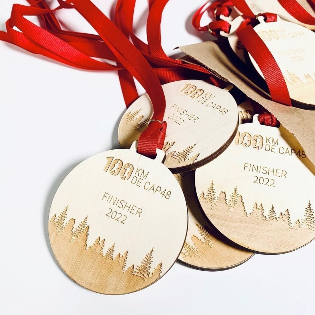 10-100pz medaglie personalizzate in legno con incisione laser con nastro cordino per maratona basket calcio evento competizione
