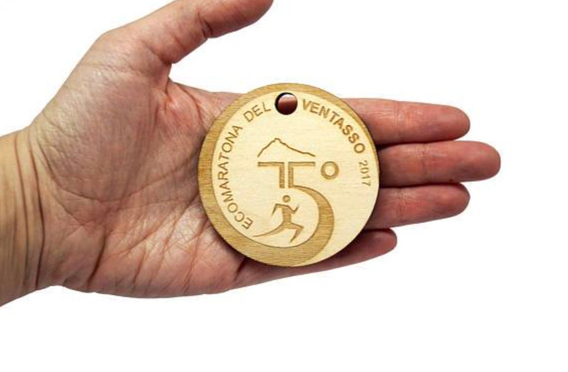 10-100pz medaglie personalizzate in legno con incisione laser senza cordino per corsa maratona basket eventi