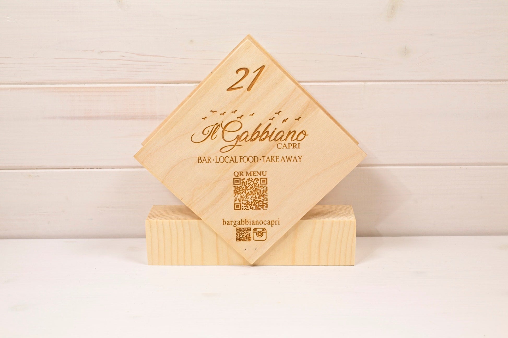 portatovaglioli qr code Portamenu 10-50-100 pz in legno naturale, mogano, ebano personalizzati con incisione laser logo ristorante economico