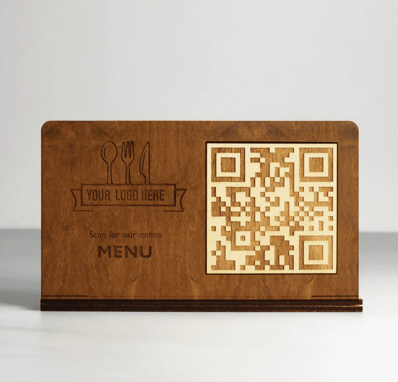 portamenu qr code Portamenu 10-50-100 pz in legno naturale, mogano, ebano personalizzati con incisione laser logo ristorante economico